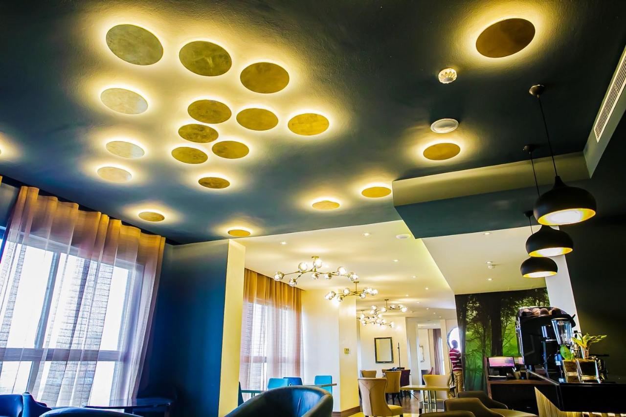 Royal Residences By Design Union Aliayabiagba Ngoại thất bức ảnh